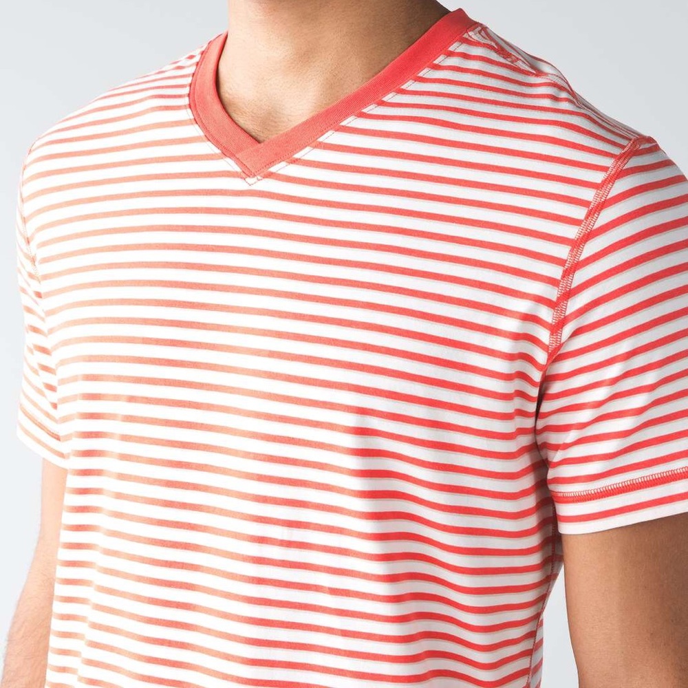 Lululemon 5 Year Basic V-Step Stripe tee NWT